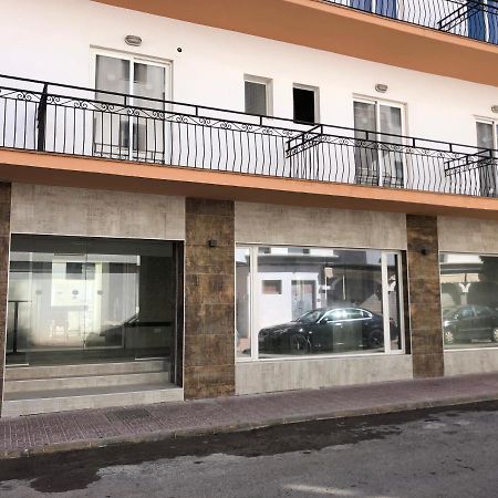 Hostal Rosalia San Antonio  Bagian luar foto
