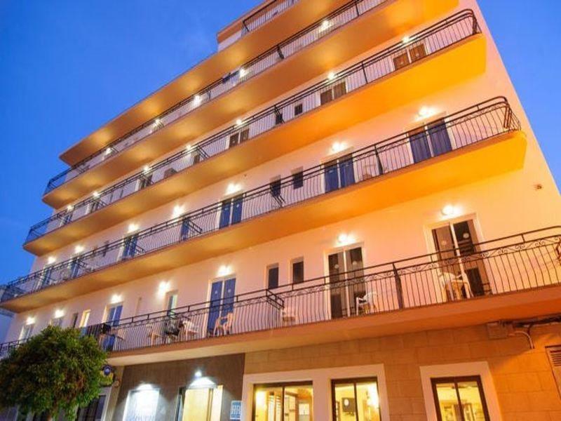 Hostal Rosalia San Antonio  Bagian luar foto