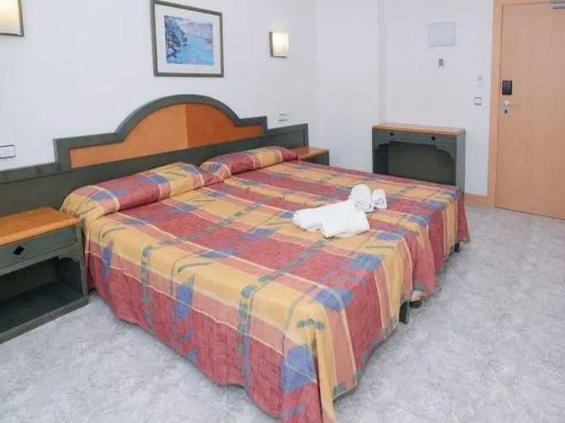 Hostal Rosalia San Antonio  Bagian luar foto