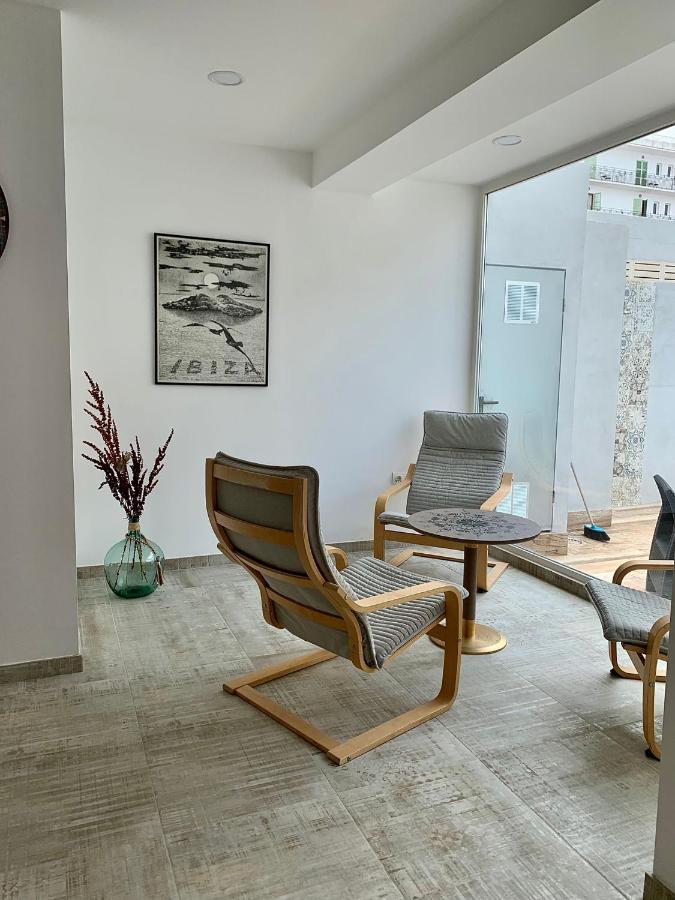 Hostal Rosalia San Antonio  Bagian luar foto