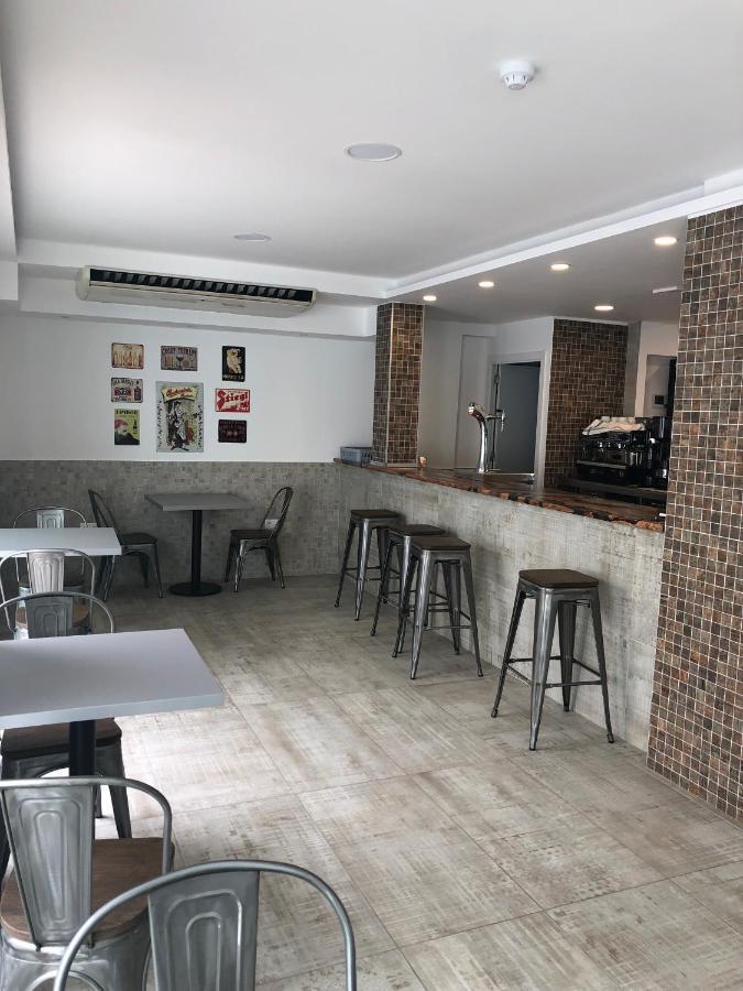 Hostal Rosalia San Antonio  Bagian luar foto