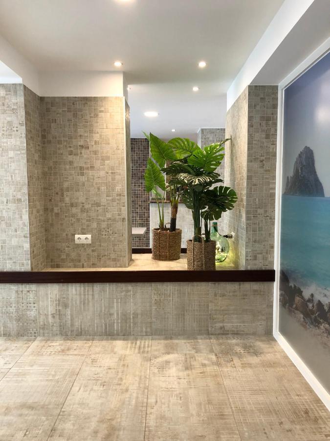 Hostal Rosalia San Antonio  Bagian luar foto
