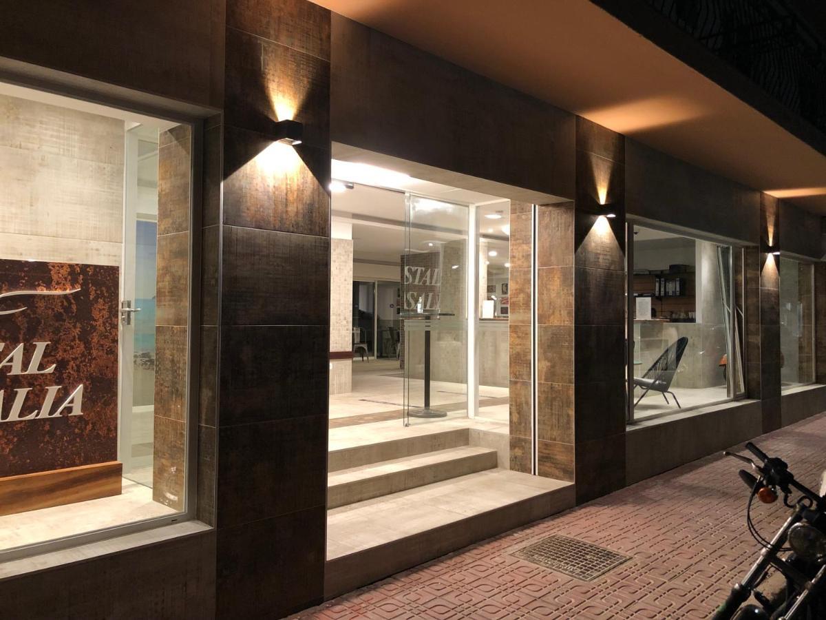 Hostal Rosalia San Antonio  Bagian luar foto